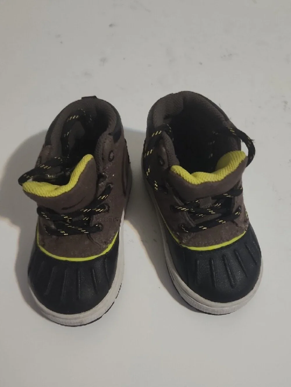 Nike Kids Black and Yellow Lace-Up Boots